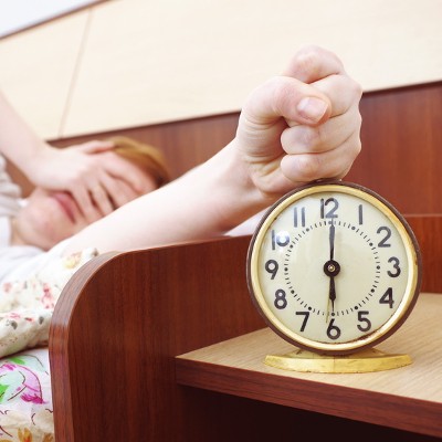 Tip of the Week: 6 Ways to Guarantee You’ll Wake Up Earlier